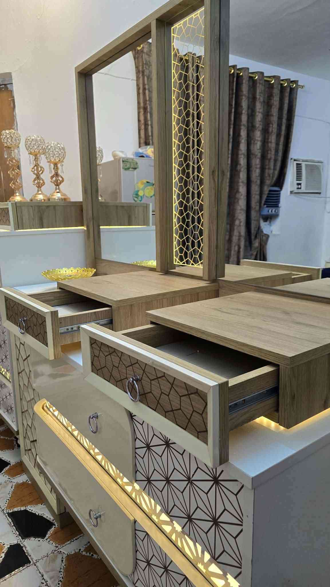 سلام عليكم غرفه تركيه نضيفه اخت جديده اناره كله شغاله خشب بلوك اصلي صبغ حراري كلش مرتبه عدد قطع 10 مكان بغداد شراي تصال على رقم
***********
 سلام عليكم غرفه تركيه نضيفه اخت جديده اناره كله شغاله خشب بلوك اصلي صبغ حراري كلش مرتبه عدد قطع 10 مكان بغداد شراي تصال على رقم
