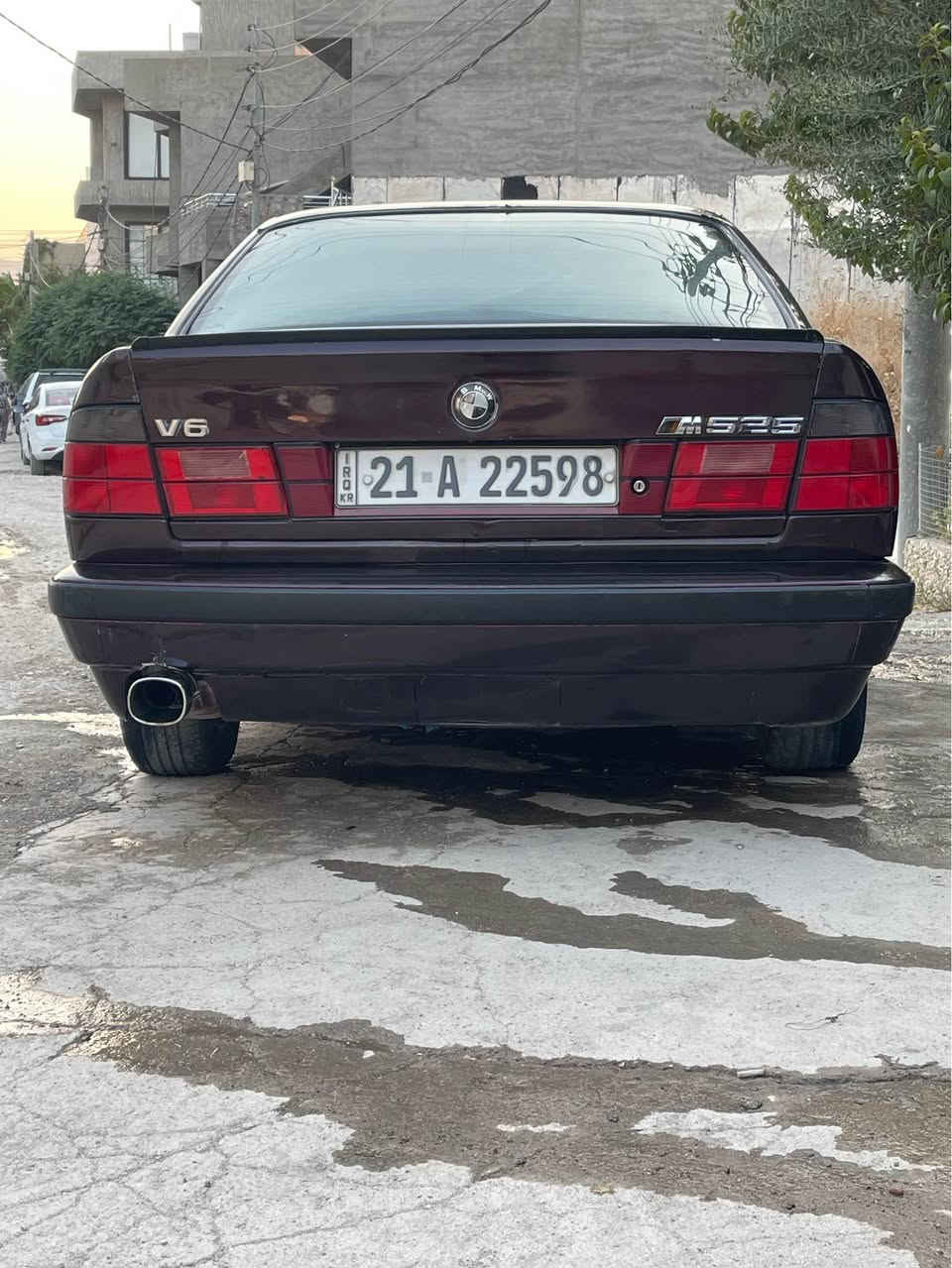 Bmw 
1991
520
***********
گێرعادی 
تەبرید 🥶
لایت ئەلقە و زینۆن 
جام كارەبا 
چوار تایەو ویلی لۆكی بۆ بەسراوە 
بەشەرتی گێرو مەكینە ئەكسل تەقەورەقە 
هەموو گیانی ئیش ئەكا بەشەرت 
كامل بۆیاخە لەسەر ساغی سەقفی بۆیاخی نیە 
كەمل سێرفس كراوە 
یەك دینار مەسروفی نیە هەموو گیانی بەشەرت 
بەشەرتی تەحول و خرامە 
رەقەمو سەنەوی تا ٢٠٣٠ تازەیە 
لەسلێمانیم السليمانية, العراق
