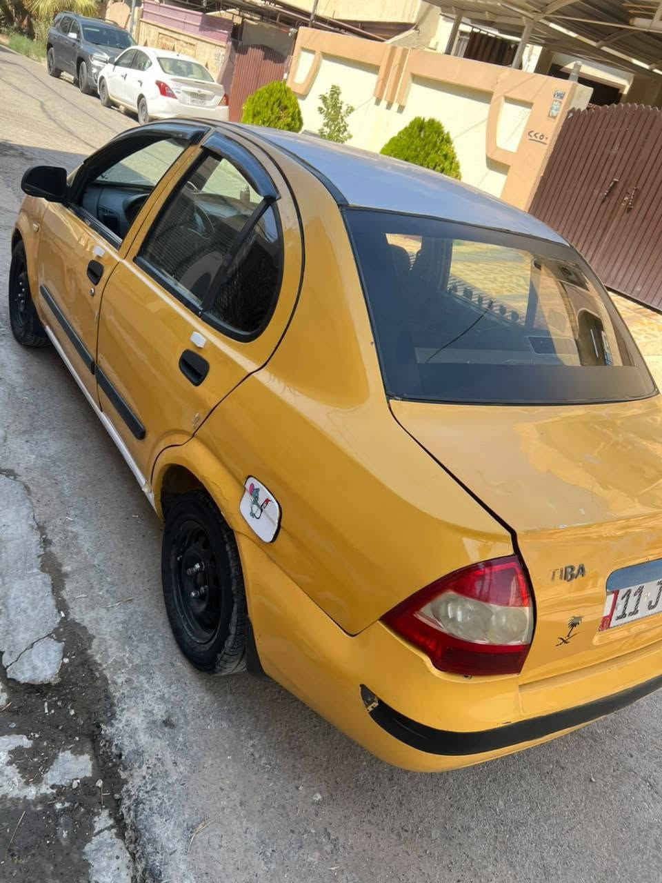 طيبه 2015 
رقم بغداد مسطره مشروع وطني
سنويه لل28
 تبريد ثلج 
مكينه بيها صرف كلش بسيط
كير شرط
طخم امامي خلفي جديد
طخم تاير جديد 
منضومه زينون كامله 
كلشي بيها شغال 
سنتر لك كهربائيات 
جاهزه بوجهك للشارع 
مصفره هيئه وغرامات 
تحويل بنفس اليوم ب اي محافظه تريد
 السعر 35 وبيها مجال بسيط
مكاني موصل الجانب الايسر الزهور
***********
