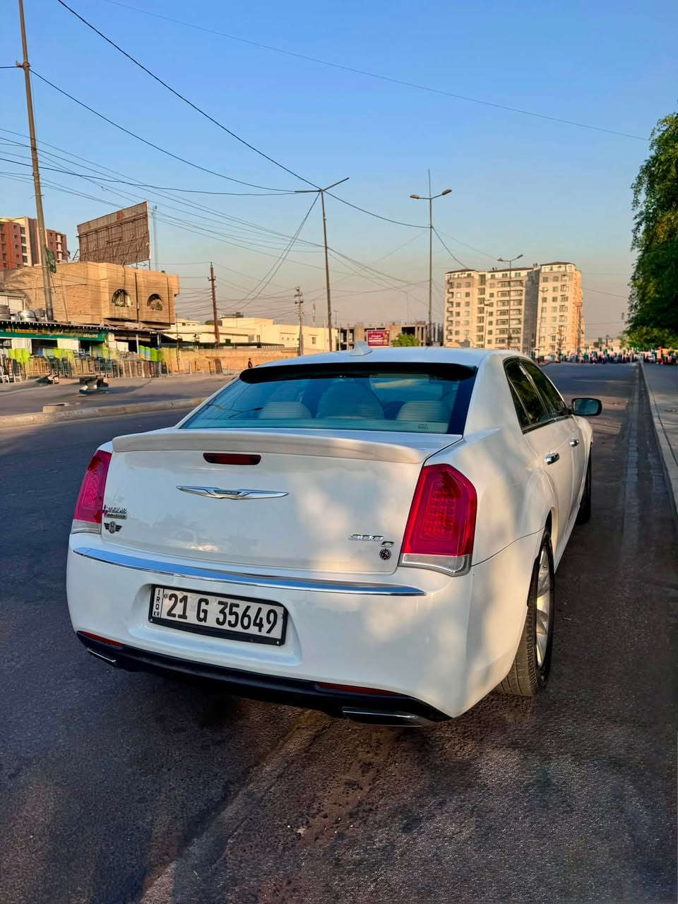 السلام عليكم
كرايسلر ( اوباما ) 
موديل 2016 
عداد المشي 100,000km 
فول ١/١ 
بانوراما 
وارد امريكي كلين تايتل 
داخله للعراق كلين اي حادث مابيها 
هنا بالعراق انطخت صار بيها تبديل چاملغ وباب الصدر 
نفس اللون طبق الاصل 
بدون اي ايرباك
بدون صبغ نهائيآ
رقم سليمانيه ( سنويه بأسمي ) تريد تحويل او وكاله مو مشكله
مكان السياره بغداد 
السعر 20,900 $$ 
بيها مجال قليل ان شاء الله 
للتواصل 
***********
