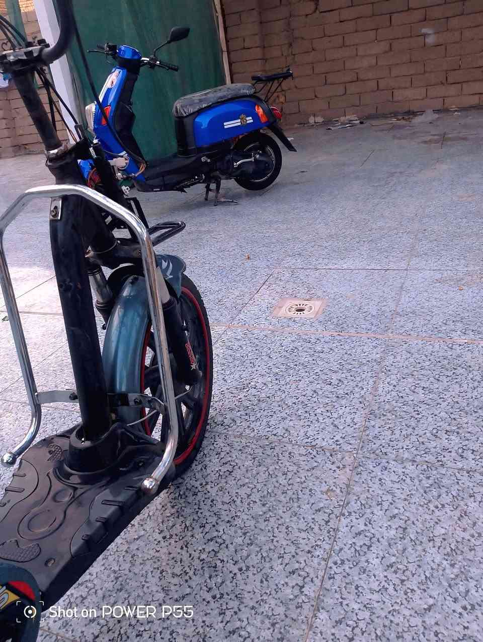 سلام عليك بيسكل شحن البيع فجه عطل ما عرف عطل غراض موجود عداد سرع والايت بك لايت موجودات سعر 150بيه مجال مكاني منطقة السفينة ***********

نص مكتوب في الصور:
- Shot on POWER P55