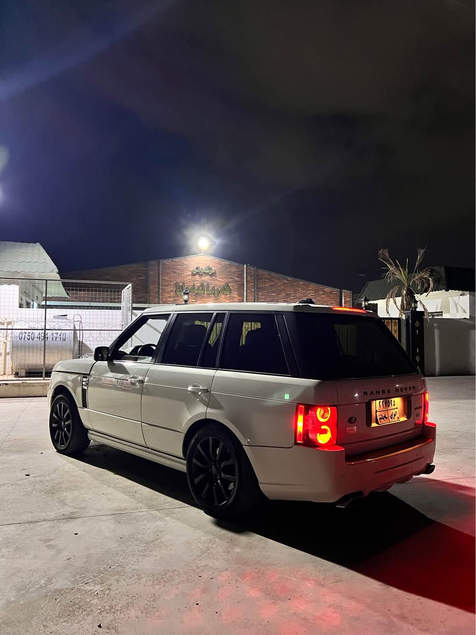 Rang rover Vogue 2007

8 دۆلار غرامە لەسەرە سیارەکە بێ بۆیاغە تەنها 3 پارجەی پێشی کراوەتە 2013 
سەیارەکە 8 پستۆنی سوپەرجارجی بجوک 4.2 
سعری 90 وەرەق و مەجالەجی زۆر کەم أربيل, العراق
