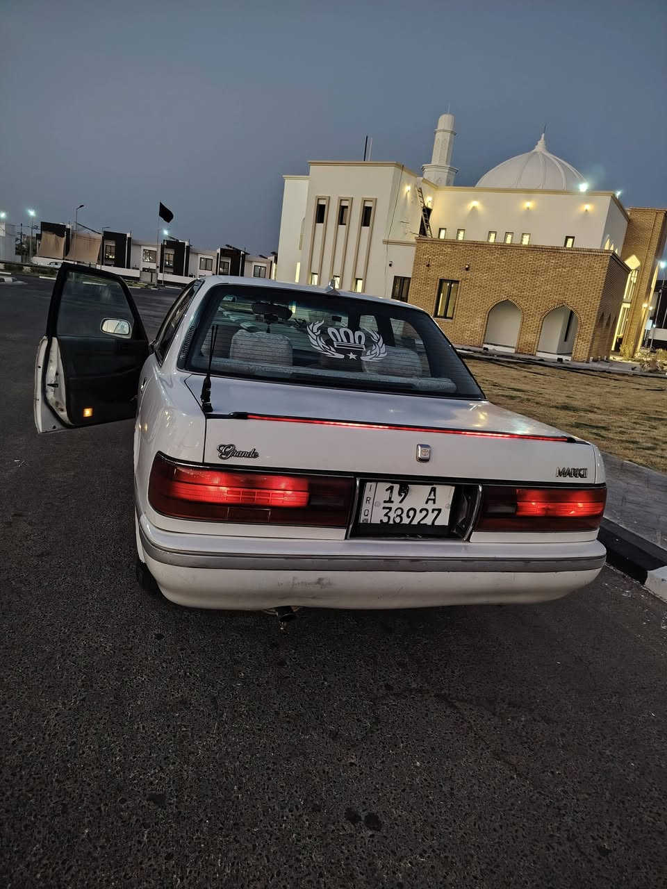 السلام عليكم ورحمة الله وبركاته
مارك كربلائية تكم 1994
رقم كربلاء انكليزي سنويه لل 29
هزه جديده
محرك 4 سلندر  كير  تبريد سياره جاهزه
ما بيها ضربه ولا صبغ
مكاني كربلاء
السعر 59
***********

