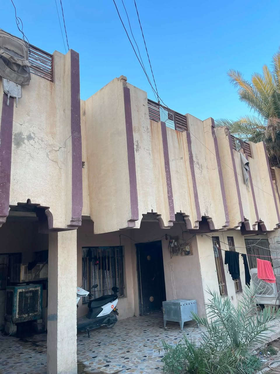 سلام عليكم بيت في لفلوجه بحي لشهداء بلشارع مال جامع لشمري
بيت مساحه300متر
بيت طابو صلف 
يتوكن من غرفتين جوه وصاله ومطبخ وحمام ودوانيه 
ولطابق لثاني يتوكن من غرفتين وحمام  وسطح 
بيت لسعر240مليون وبي مجال شي قليل 
الاستفسار لرقم لتالي
👉🏼***********
