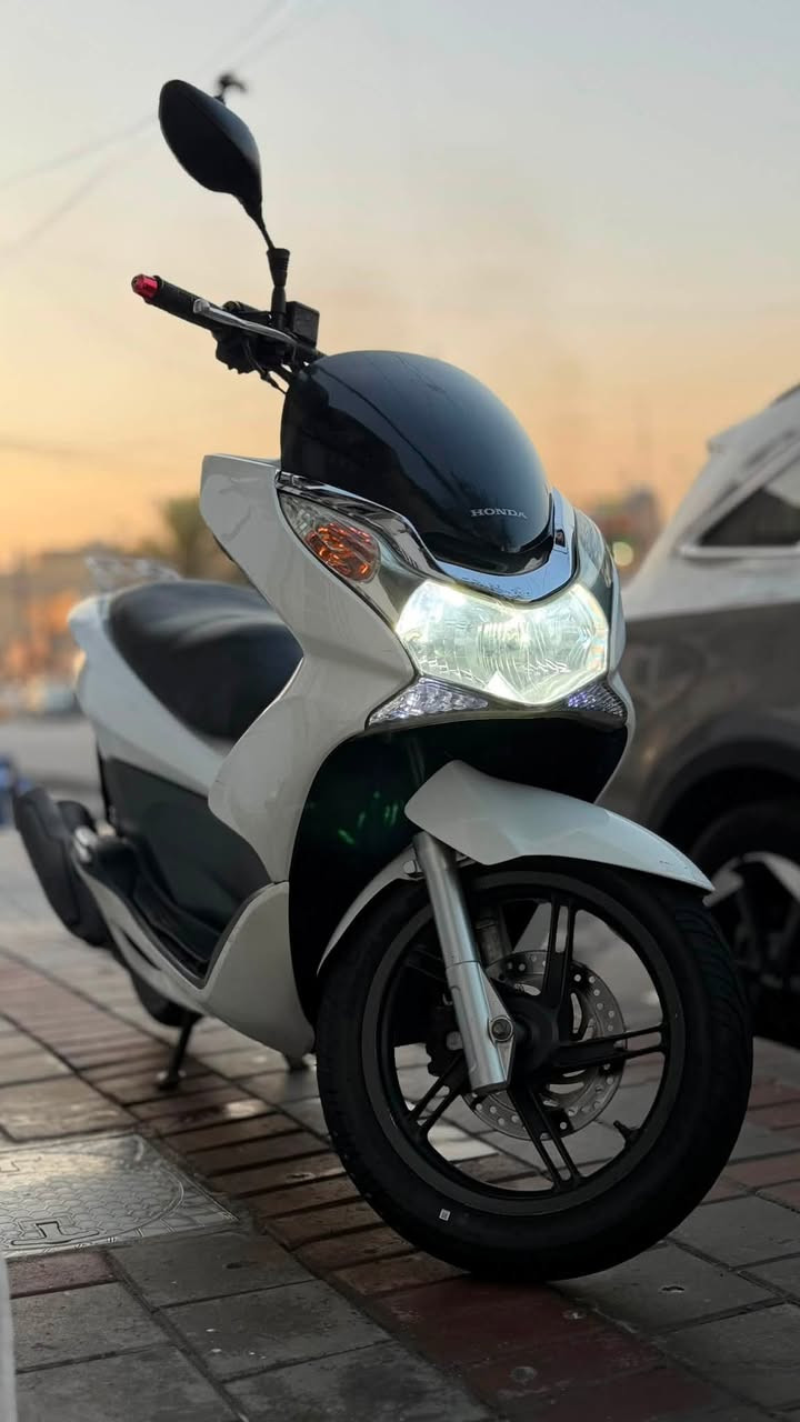 سلام عليكم اخوتـي دراجتـي للبيع فدواتكم
PCX2016

35 ماشـية بلادي كلشي بيه يدات تدفئة
 من الفتح والتبديل وكل الامور
منزلة رمبة موجودة الاوراق منفيس ومكاتبة واني خادمكم 
تـشوفه م عجـبتك اعبر المنشور فدوا تروح الدراجة هيه وتراب رجلك تخـابرني ع السعر تقديرك عزوبيتك بـداخل بيتي 

مكاني بغداد جميلة :***********
رقمي يمكم وتأمرون امر ايشي خلاف كلامي تعاتبوني
