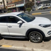 توسان خليجي مكفوله ٢٠١٨ رقم بغداد ماشيه ٧٨ الف ٠٧٧١٤٩٤٦٧٧٣ السعر ١٧٠