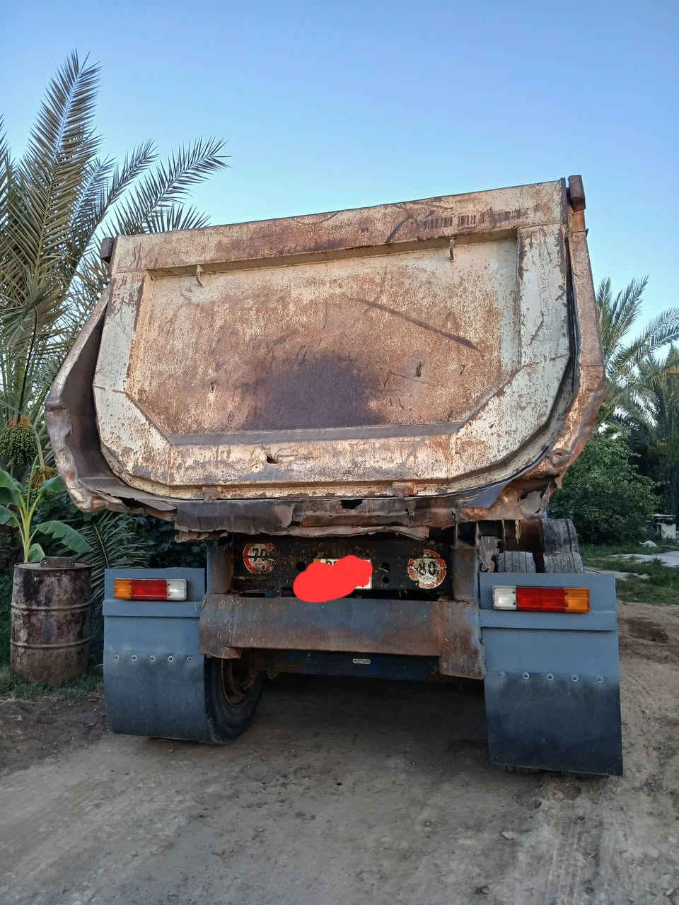 عربانه اوربي شمتز ترهم مقطوره دنكير مربع بيبي  
22 متر ترهم مقطوره 
سبرنك ابو 4 
تاير R11 نص عمر
***********
