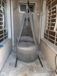 اريكة ... مرجوحة ... حجم كبير السعر ١٥٠ الف الموقع بغداد الشعب 0774077...