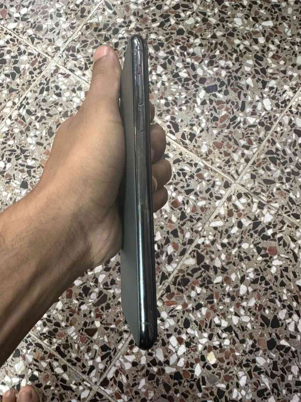 السلام عليكم ايفون ١١برو ماكس ذاكره ٥١٢ كله شغال فيس ايدي نت كامرات جهاز مبدل بطاريه فه شحن انسه وعندك الساسه مكسور الكلاسه اني كلك شاسه  بس مامثره فطور بس جهاز باقي كله شغال فقط هذن بي سعره ٢٨٠ وبي مجال مكاني بغداد رقمي واتساب فقط *********** عل خط ***********
