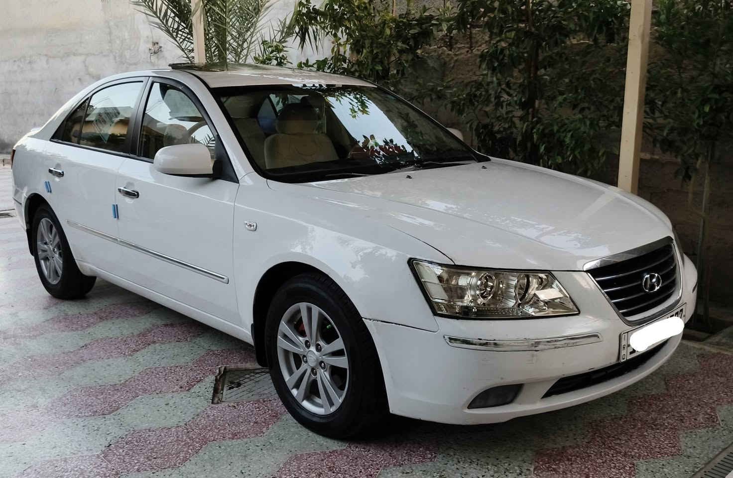 سلام عليكم للبيع سوناتا موديل 2010 خليجي محرك 2400 رقم بغداد إنكليزي  بسمي سنويه مجدده هزه جديده  محرك  2400  دوش ✈️ مكينه حاويه لا صرف ولا بخار شرط  صدر امامي خلفي كله جديد تخم تاير جديد 5 ويل كب  حجم  16 
السياره فول موصفات 
فتحه بل سقف
دشبول صاج 
دوشمه جديده 
تبريد ثلج 
لايت زنون
ماشيه أقل  km 120 
السياره بيه قطعه وحده صبغ بدون دواخل شرط والسونار بل منشور سياره جديده ومال جناي 
السعر (125)&  وبيهة مجال اليعجبه السعر يتصل وبي خير ويدلل 
الاستفسار اتصل 🗣📲📞
‏‪***********‬‏
‏‪***********‬‏

