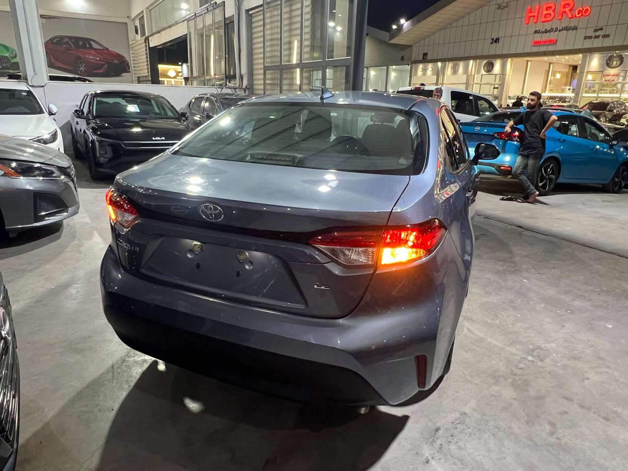 🚘 تويوتا كورولا 2024 LE للبيع
🔸 المواصفات:
• موديل 2024
• فئة LE
• محرك 2.0 لتر – 2000 سي سي
• 4 سلندر
• ناقل حركة أوتوماتيك CVT
• دفع أمامي
• تشغيل زر
• دخول ذكي
• شاشة وسطية
• Apple CarPlay و Android Auto
• كاميرا خلفية
• مثبت سرعة
• مثبت سرعة متكيف
• تحكم بالمقود
• مكيف هواء
• زجاج كهربائي
• مرايا كهربائية
• أنظمة أمان Toyota Safety Sense
• نظام منع/تخفيف الاصطدام الأمامي
• تنبيه مغادرة المسار
• إضاءة أوتوماتيكية
• حساسات وأنظمة مساعدة للسائق
• وسائد هوائية – الإيرباك سليم
• جنوط ألمنيوم
• داخلية نظيفة ومرتبة

🔧 ملاحظات السيارة:
• بابين صبغ
• شبرين بالجاملغ الخلفي
• البجم كبس
• الإيرباك سليم
• السيارة جاهزة للفحص

📍 للمهتمين، الفحص مفتوح بأي مكان تختارونه.
📞 للاستفسار والتفاصيل: التواصل على الخاص.
***********
متواجد واتساب

