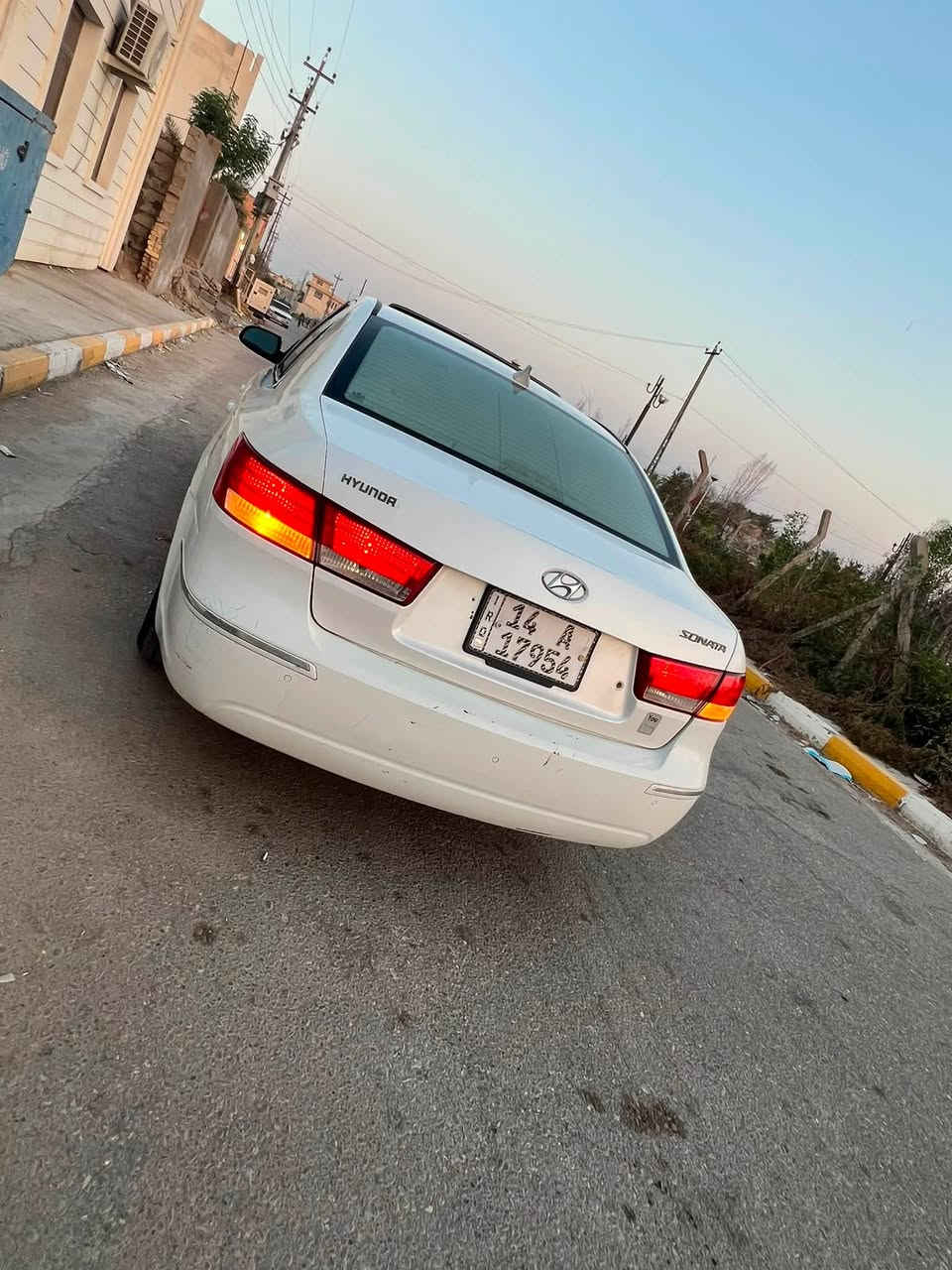 سوناته 2009 خليجي  محرك 2000دوش رقم بصره دولي  سياره فول المواصفات فتحه كشنات جلد كشن حار شاشه برده خلفيه اشاير جانبيه كامره دواره سياره جاهزه مكينه وكير حداديه تبريد تخم تاير مابيه نقص سياره مابيه ضربه مبدل باب خلفي وبيه رشات صبغ جماليه 
مكانه ناصريه سعره 83 وبيه مجال ***********
