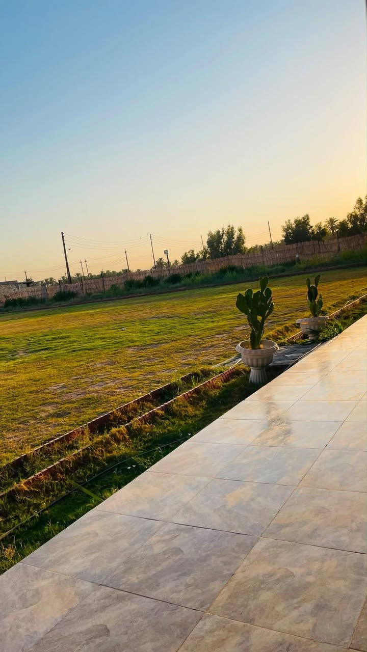 متوفر مزرعة للايجار اليومي (موثقة من تطبيق اجرلي) موقعها دورة على طريق السريع الجديد للحجز والاستفسار خاص او واتساب ***********
