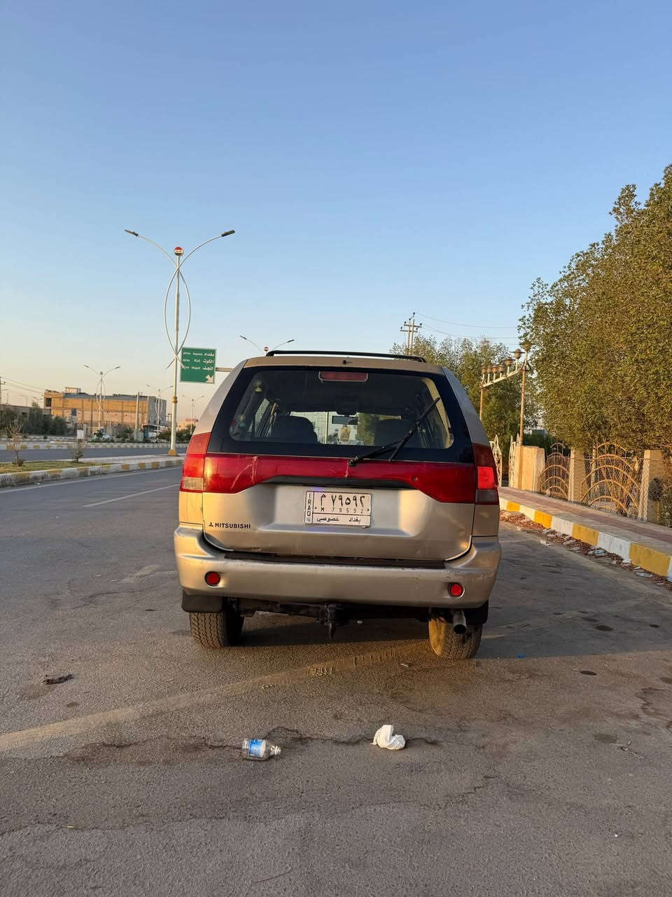 السلام عليكم..
متسبوشي منتيرو سبورت مديل ٩٨
سياره مكينه كير خير من الله محور 
منضومه تبريد جديده تبريد ثلج
سنويتهاا بسمي تحويل ثاني يوم سنويتها لل٢٨
رقم بغداد مشروع وطني لايتات زنون 
مكاني ناصريه مركز ...
السعر ٦٠ وبيهاا مجال 
رقم ***********
واتساب موجود
