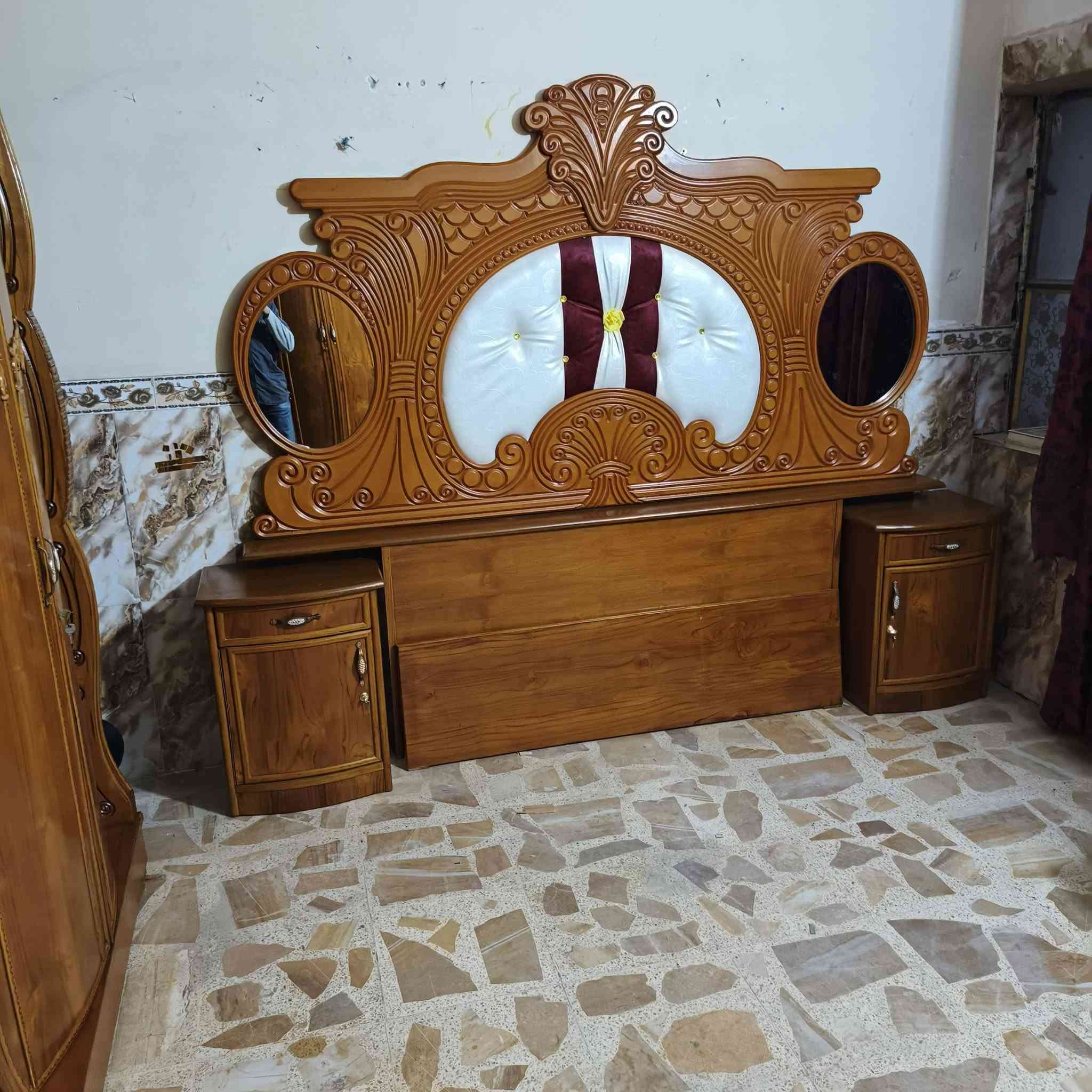 غرفه مستخدمه ٦ ابواب ملحق
بغداد.. مدينة الصدر
قفل ٧٥٠ الف
***********   يوجد واتساب
