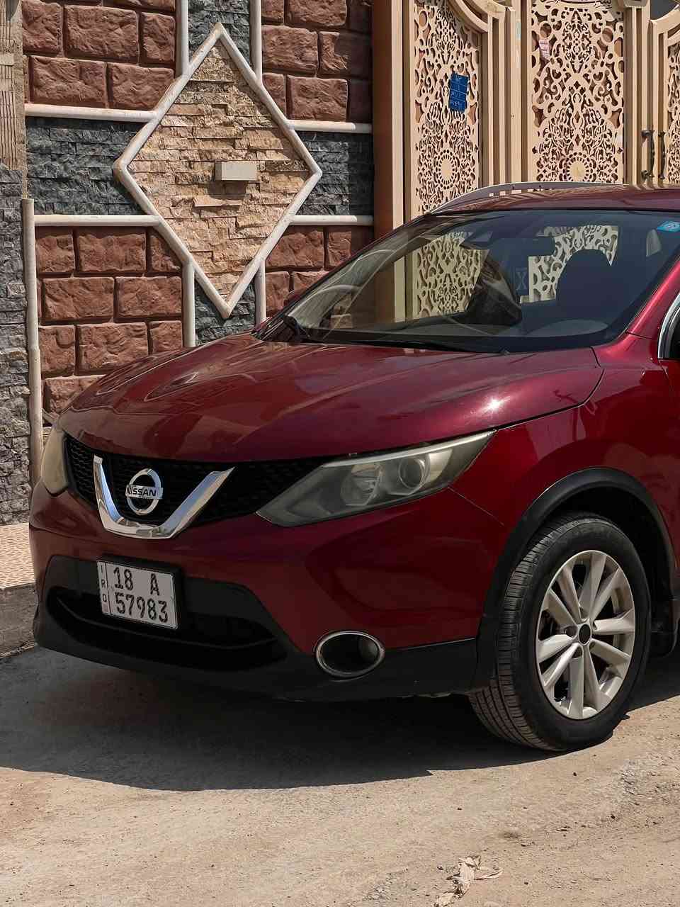 السلام عليكم 
روج سبورت 2019 حادثها جاملغ وبنيد فول مواصفات sv awd رادار امامي وخلفي توقف ذاتي كامره دواره شاشه جبيره بصمه تشغيل عن بعد مثبت سرعه تدفئه ستيرن تدفئه مقاعد ماشيه 145 الف كيلوا رقم بابل بأسمي والتحويل مباشر مكان السياره بابل / حله عارضها ب125 وبيها مجال 
*********** 
***********
