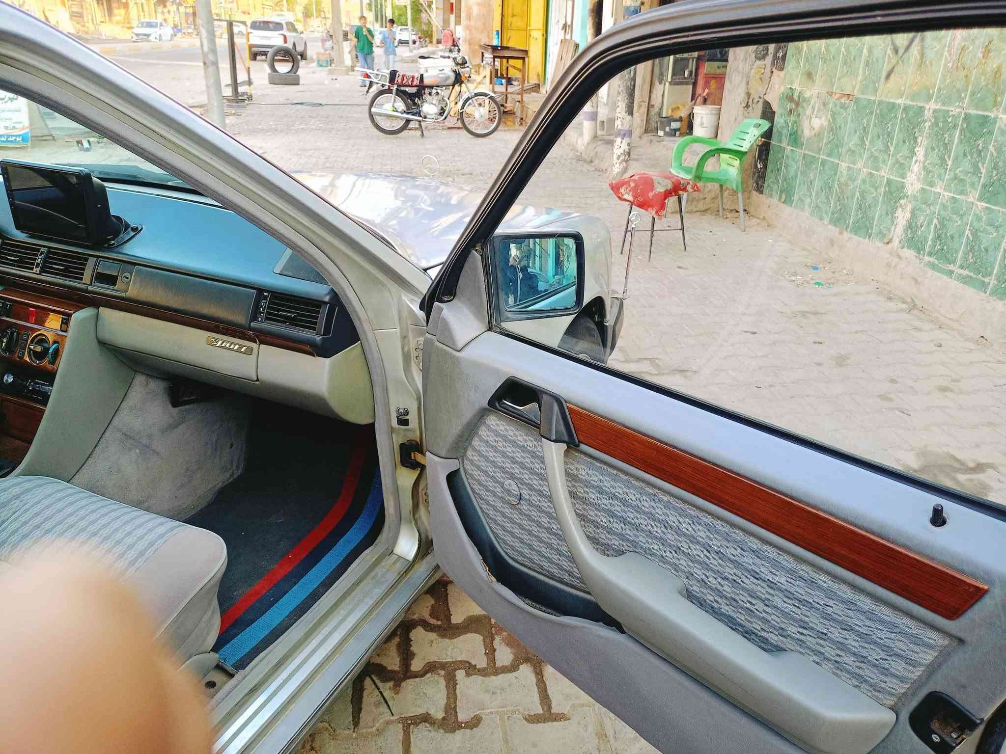 مرسيدس • ١٩٩١ • مكينة ٣٠٠٠