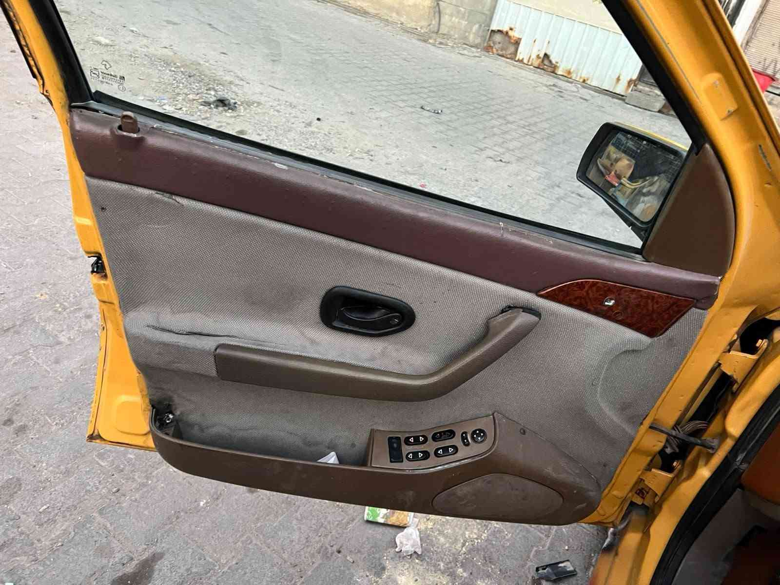 سلام عليكم سمند موديل ٢٠١٢ رقم نكليزي بغداد بسمنه مصفره هيه و غرامه سنويه جديده تخم تاير جديد تبريد ثلج 🥶 بطنه جديد بلادي مكينه و كير جدد كهربايات كله جدد مكان بغداد مدينه الصدر شارع جوادر سعر 28 رقم الهاتف ***********
