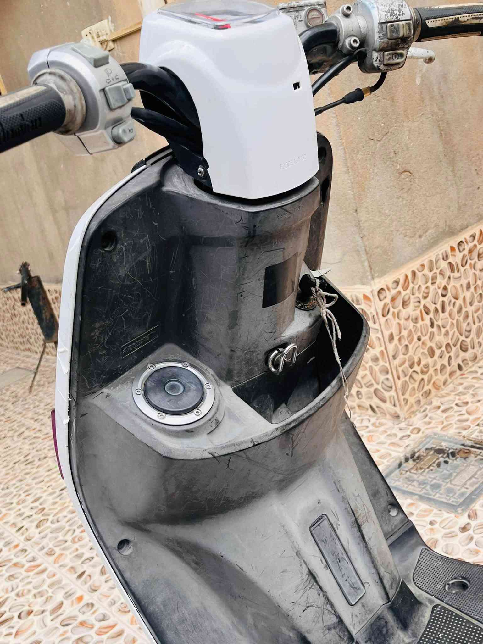 بوليس • ٢٠٠٨ • مكينة ناعمه