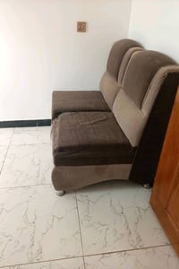 عيوني هذا تخم سعره 100 وبي مجال يحتاج اله تنظيف العنوان سامراء اليرموك...