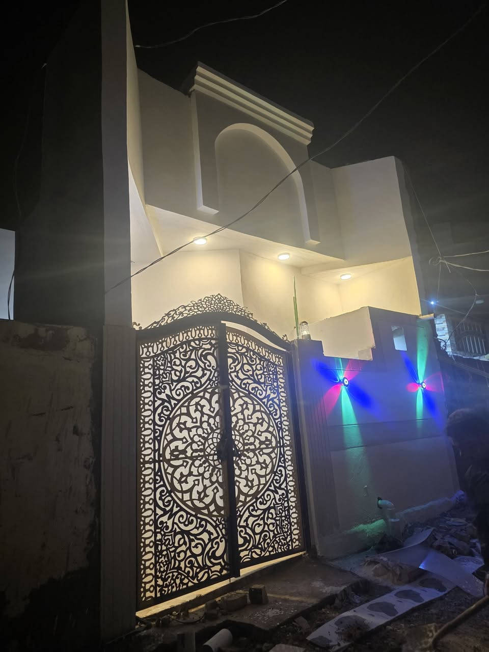 🏡 للبيع بيت 100 متر 
📍 المساحة: 100 م²
📐 الواجهة: 6 م
📏 النزال: 19 م
🛏️ التفاصيل: غرفة نوم+ صالة + استقبال + صحيات
✨ البيت: بناء جديد
🏗️ سند٢٥ طابو زراعي 
عنوان خلف شقق الزيتون 
💰 السعر: 35 مليون دينار وقابل للتفاوض

📞 للاستفسار والتواصل:
*********** 
***********
