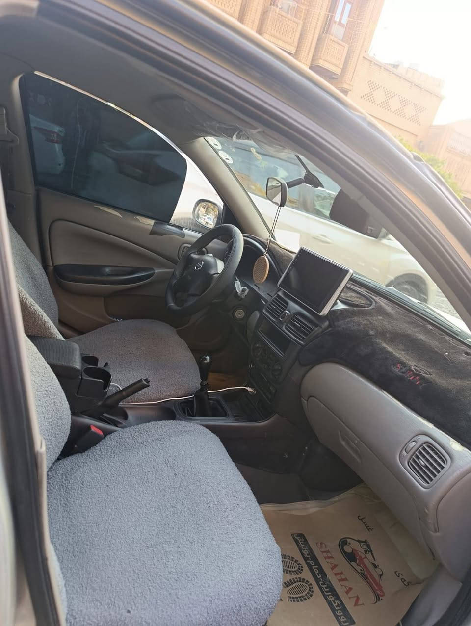 سلاو هاوريانى خؤشةويست
نيسان سةنى بؤ فرؤشتن 
موديل ...2002 مالةكى خاوينةو بي حةيبة گيرو مةكينةش بةشةرتة بؤ سةحريش پةيوةندى بكةن بةم ژمارة تةلةفؤنة .
***********..يان..***********
