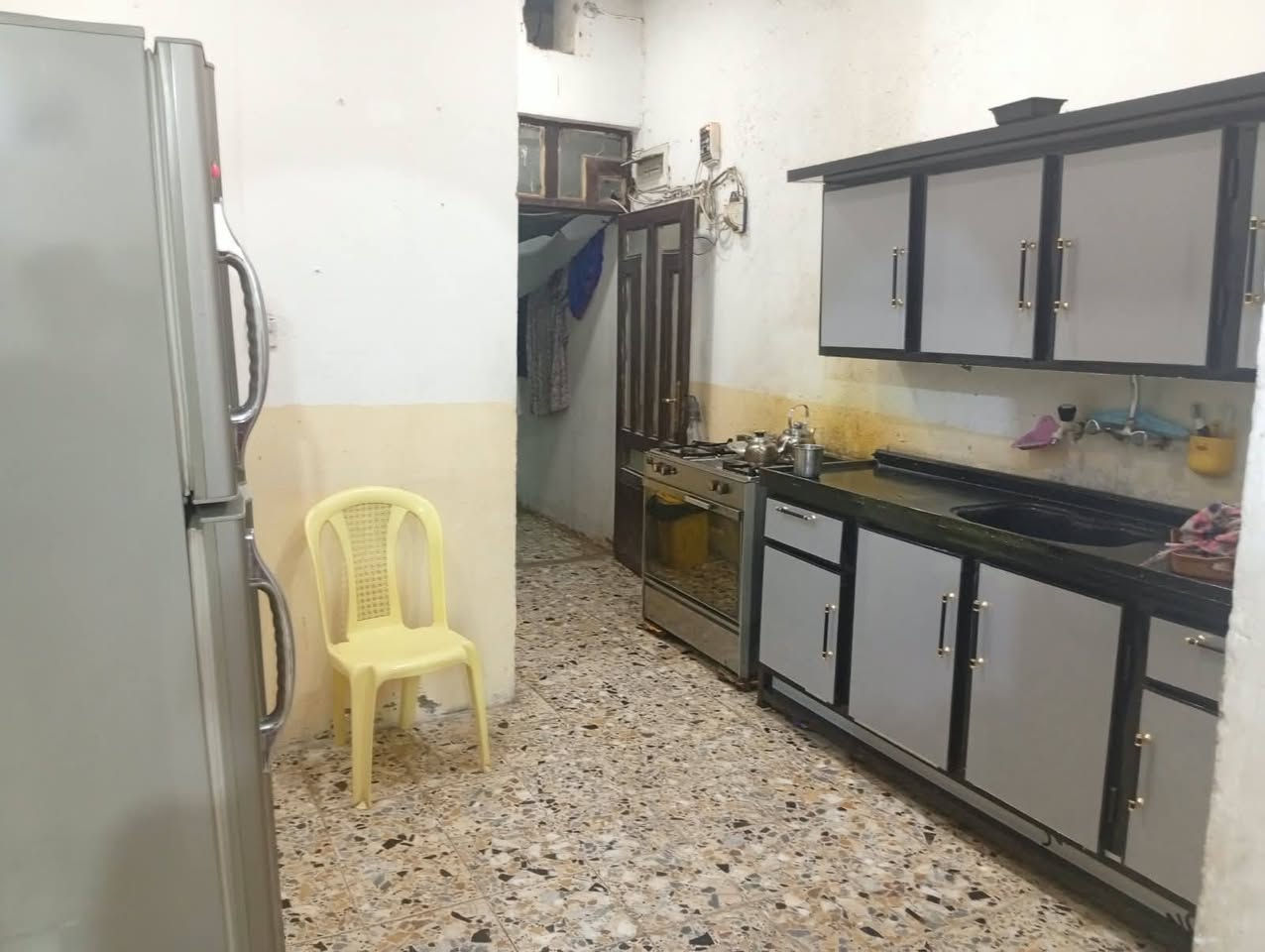 *********** بيع 20 وبيه مجال
رهن 10 استقبال وغرفه وصاله ومطبخ هوة حمام هوة تواليت وتواليت بره ومنور مساحته 100مكانه دور الحوزه مقابيل رقم 8 قرب مول تبوك
