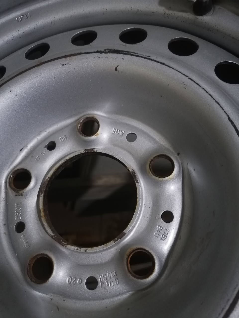 السلام عليكم شباب
عندي ويلات للبيع 👇
✅ تخم ويل حديد حجم 15 بلادي مكفول من كلشي صبغ شركه وختم bmw سعرهن 200 الف تاير زوج جديد وزوج نص عمر
✅ وعندي زوج خليه بلاد وبدون خلل مكفول وبدون تاير سعرهن 120
✅ زوج ويل كب صقر حجم 15 والتايرات نص عمر سعرهن 90
مكاني البصره المعقل
***********
