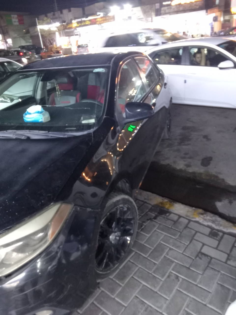 تيوتا كورولا موديل 2014 بجم كبس بدون ايرباك لايت زنون بلادي ويل سبورت 17 حادثهه صندوك وجاملغ خلف السائق  وخلف مجاور السائق مع خدوش ع البنيد السياره مكفوله كير ومحرك ممفتوح  السعر 93وبيهه مجال بسيط  الهاتف ***********

