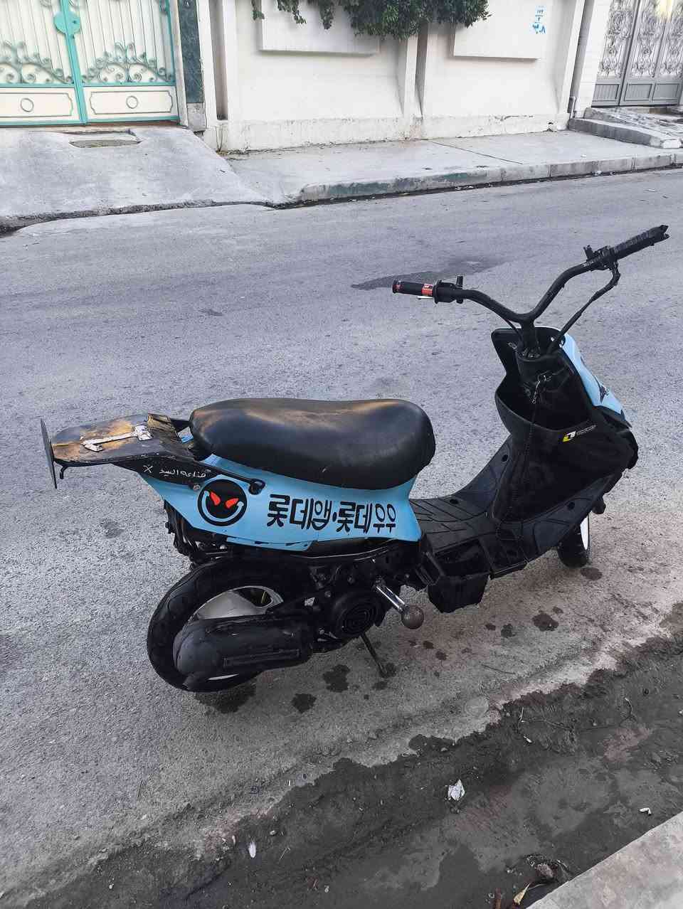 للبيع نحله9زروف حربيه
ماطور مرتب ومتعوب عليه
تايرات جدد مكينه خرسه شرط
السعر.180
الشراي على رقم***********

