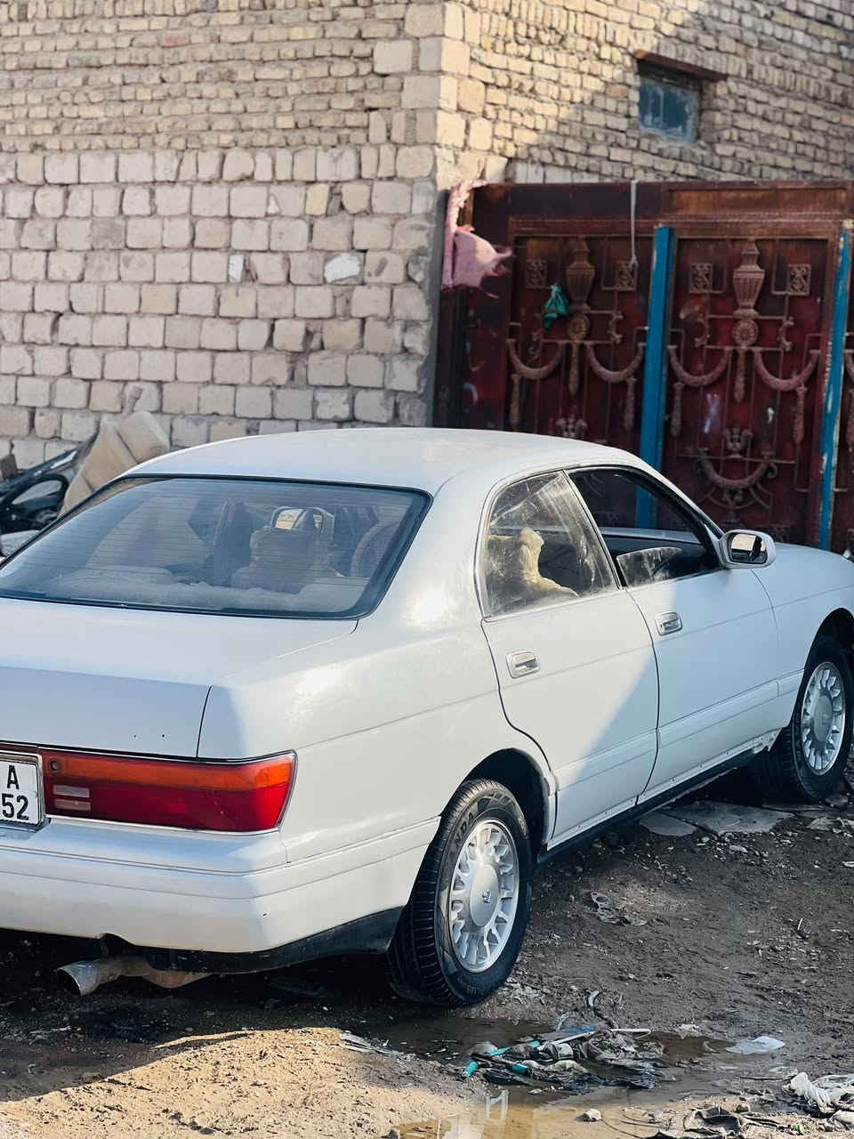كراون بطه للبيع منفصل موديل 1994 رقم بصره اليف
 انكيلزي بأسمي تحويل ثاني  يوم  مصبوغه صبغ عام 
كفاله كص ونقل تخم تاير جدد 
مكينه وكير 3000ديلكو نضاف 
نقصها 2بطاين الكدام فقط مال بيبان 
دشبول جديد كشنات جدد 
السعر 60وبيه مجال للشراي 
الرقم *********** 
لحد يتصل ويكول شنو مواصفاته هاي كدامك اقره وخابرني👆🏻
