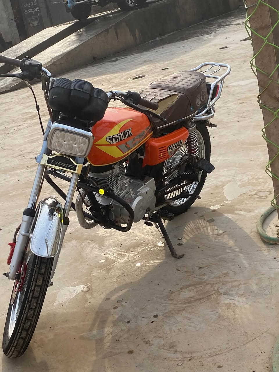 ٤كير • ١٢٥ • وراق