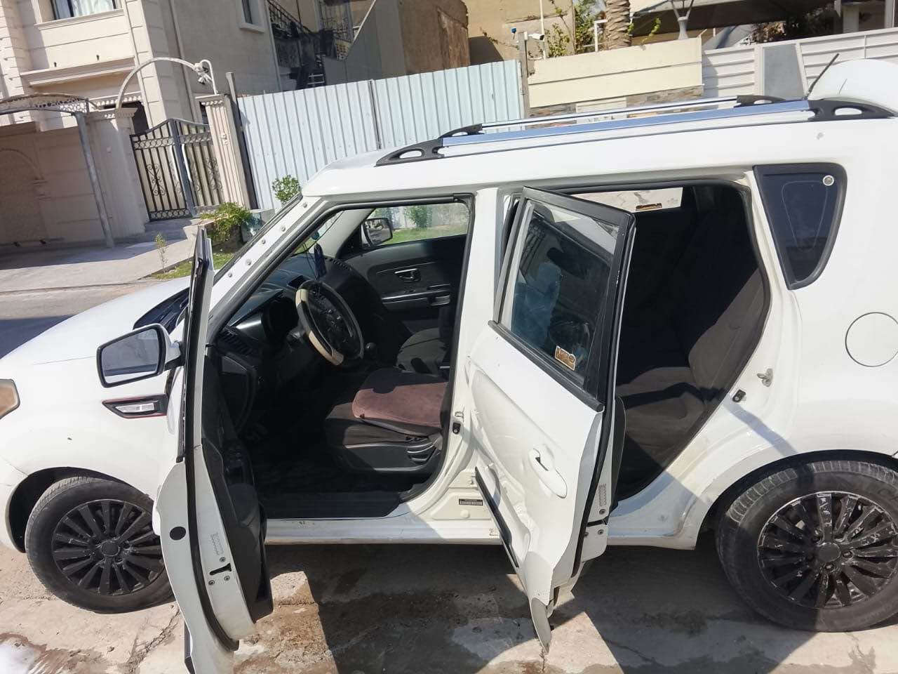 سيارة صول مديل١٢ رقم بغداد مكانه. بغداد حي الجوادين بيه طخه شويه بالبنيد والجاملغ
السعر 60 وبيها مجال للاستفسار الاتصال *********** بغداد, العراق
