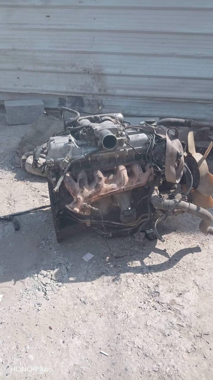 مكينه بطه كامله شرط الشغل نقص عقل وضفيره مكاني بغداد *********** السعر ٥٥٠

نص مكتوب في الصور:
- HONOR X6c