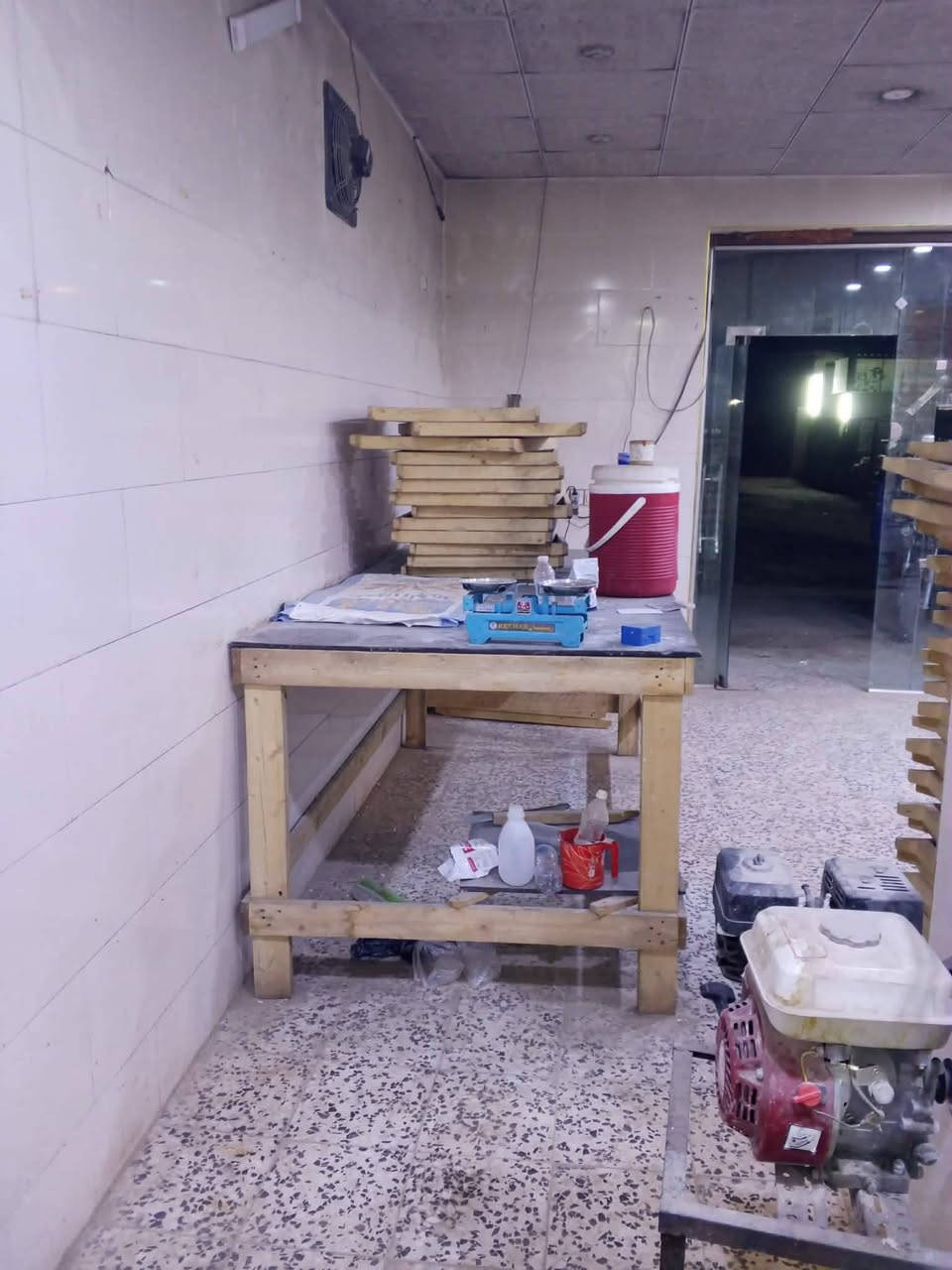 للبيع اغراض حجري كهربائي للاتصال ع الرقم *********** المكان الديوانيه
