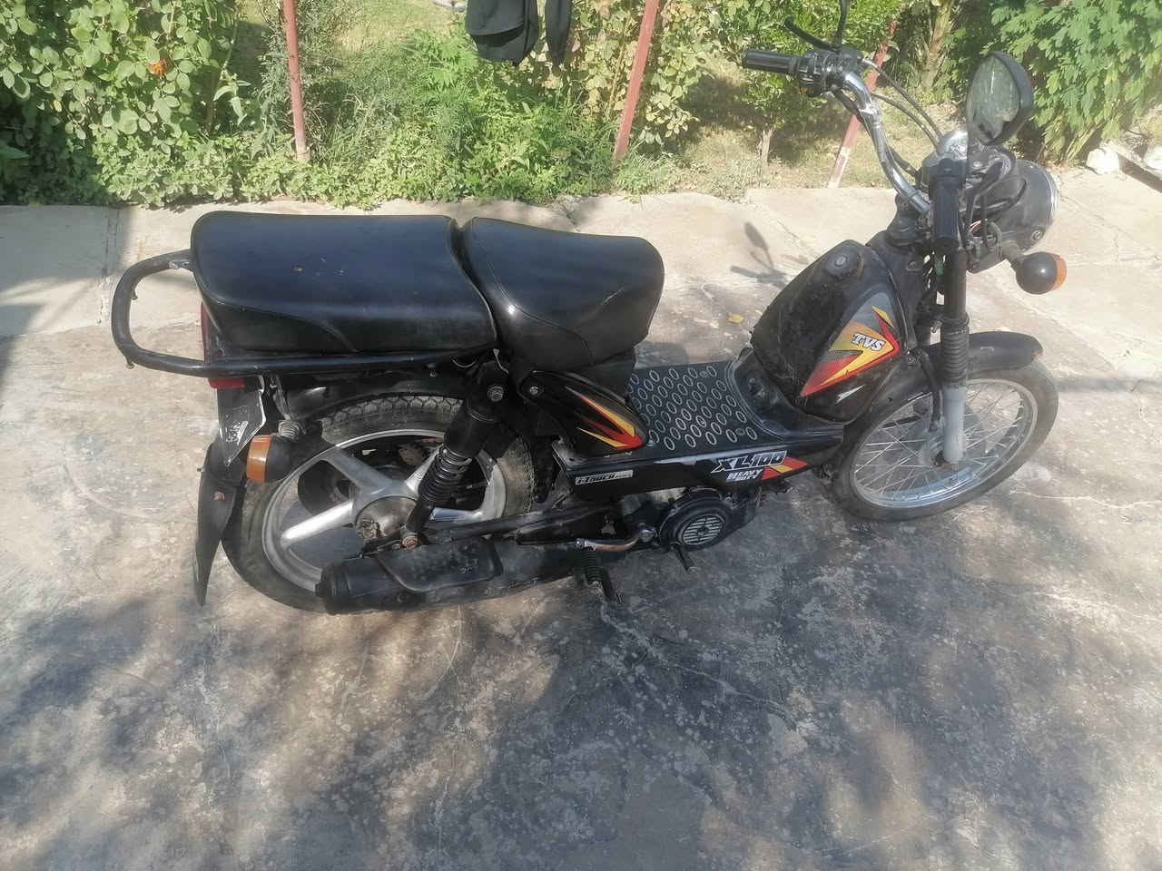 للبيع نوع TVS  شغال
سعر620 وبي اشويه مجال حق جيه ***********
