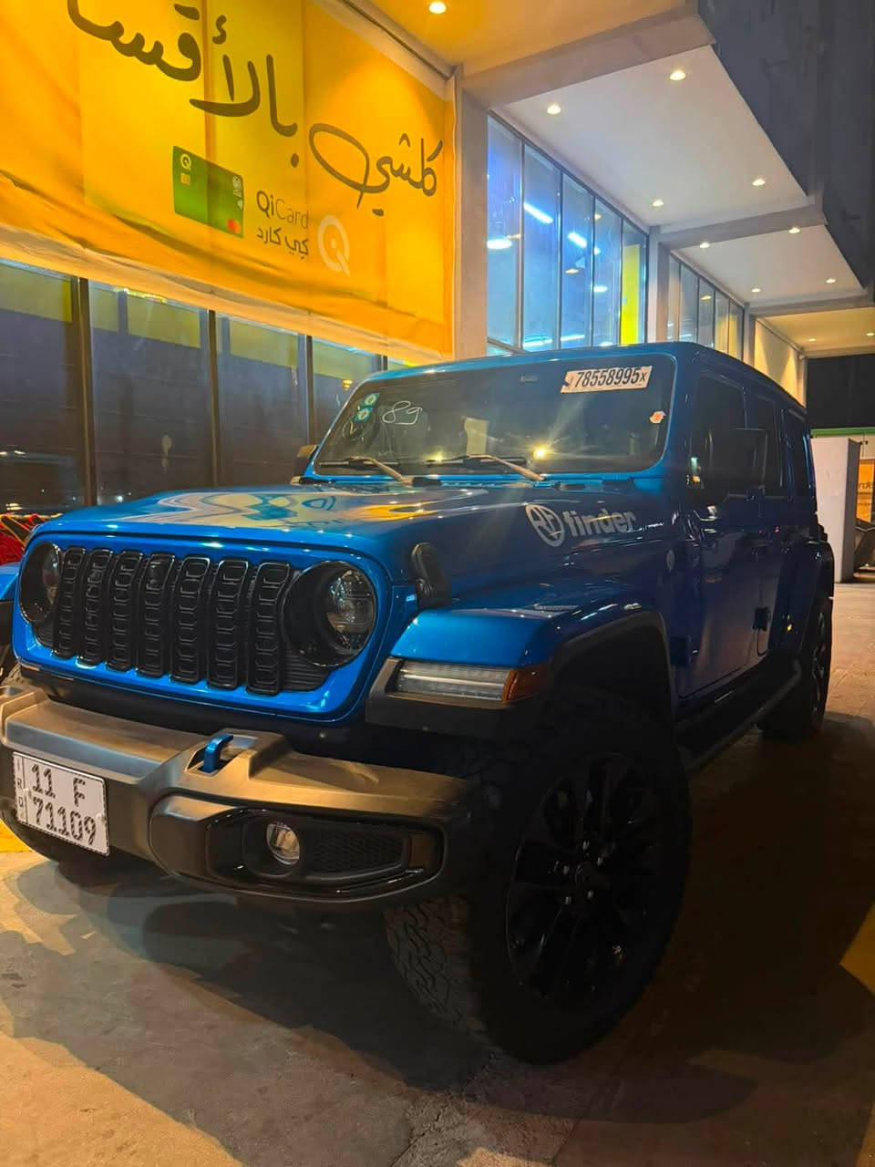 جيب لانكلر صحاري فول الفول محرك 2000 توين تيربو ماشي 30 رقم بغداد شهداء السياره ولا غلطه لون مميز
السيارة اني جايبهه من امريكا وجديدة من كلشي وبلادي حادثهه كلش خفيف بالصور مبين 
رايدهه ب280 وبيهه مجال مكاني حي العدل 
***********
