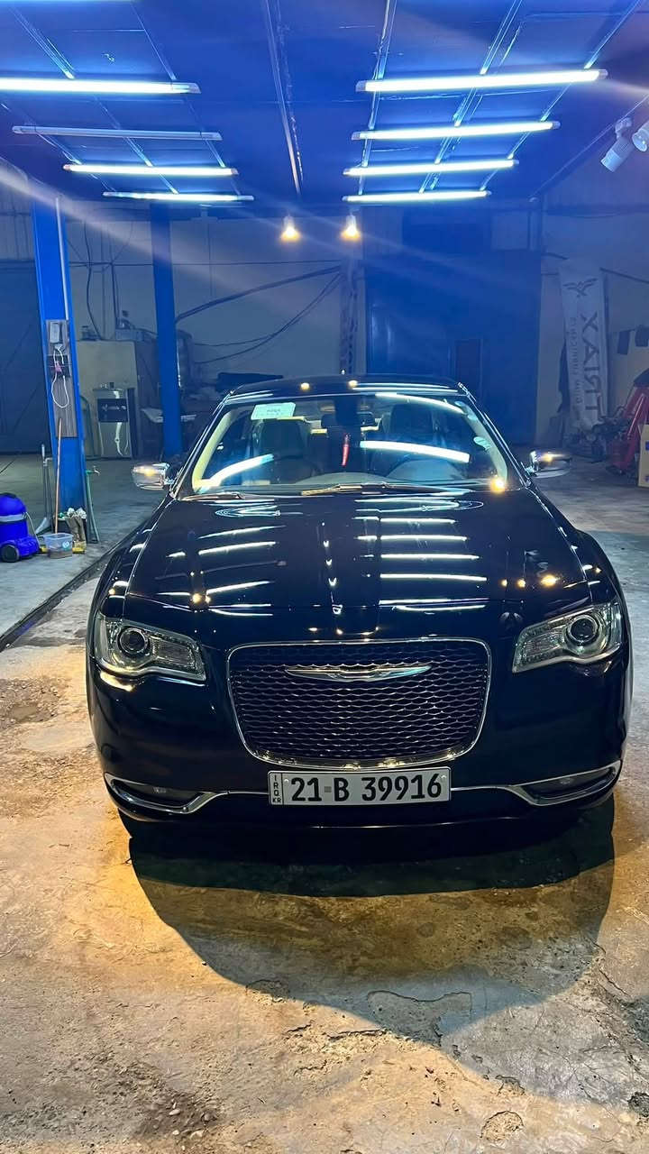 السلام عليكم
2018 Chrysler C300 Limited 
كشنات ذاكرة+تدفئة تبريد
ستيرن تدفئة 
دخول كلين ضرر جامرلغ+باب  بالعراق بدون دواخل بدون ايرباك
ممشى 94mile
السعر ٢١٥$ 
للتواصل 

***********
