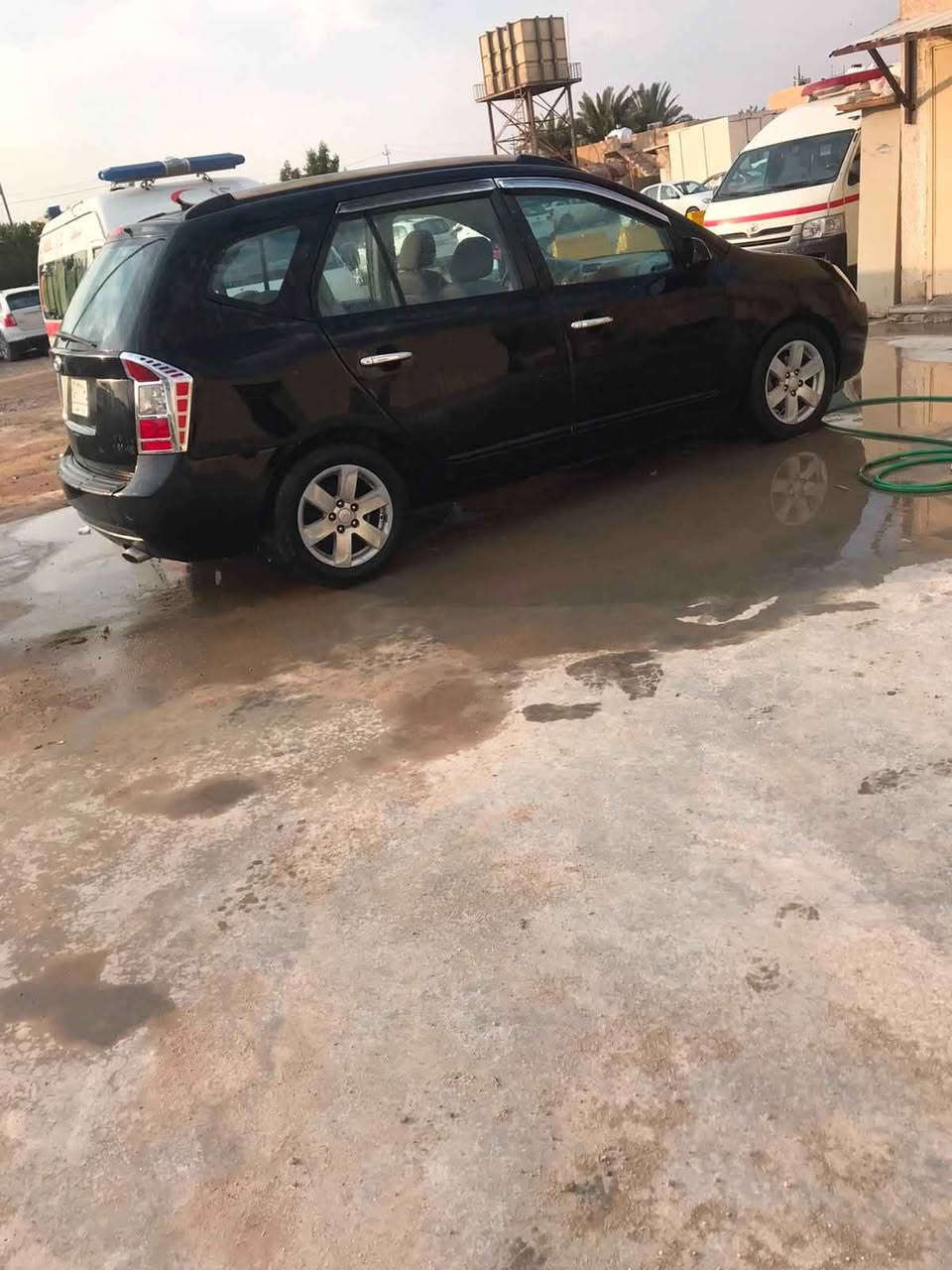 رندو ٢٠٠٧ كيا كرنز
امريكي سته سلندر  ٢٧٠٠
حادثها جاملغ امامي بي صبغ وشويه من البنيد

مكينه وكير بحاله جيده جدا
تبريد ثلج قطعتين 
تخم تايرات جدد
حداديه جيده جدا
رقم بغداد باسمي شرط المداور ثاني يوم 

الاتصال ع رقم *********** ديوانية, القادسية
