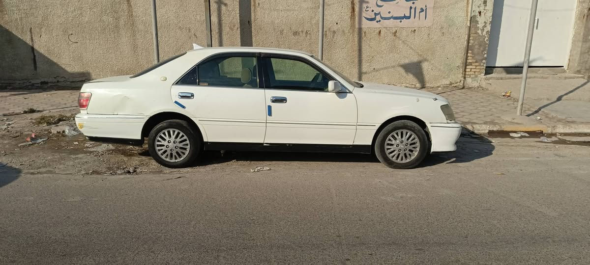 ملكة 2001 ديفور الصغير صدر جديد تحويرت جوه نجف بس التبريد يفصل بيه ارقام سليمانيه اصليه بدون سنويه سعر 22 وبيه مجال مكاني بغداد ***********
