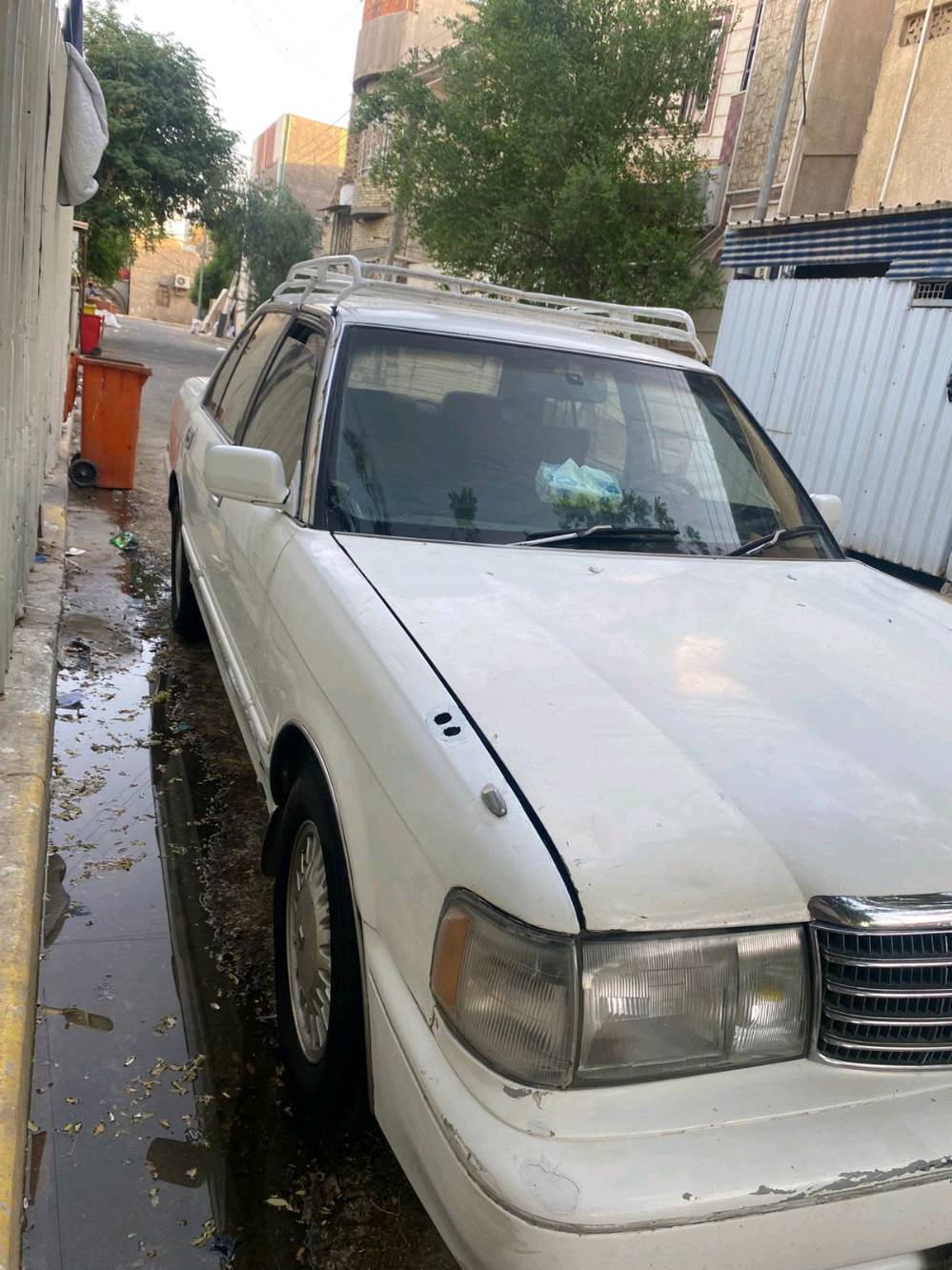 ارنب كراون 1995 متاح للبيع 50 ورقة و بيهة مجال السيارة ابأسمي كفالة كصة نقل كفالة كير و مكينة كفالة