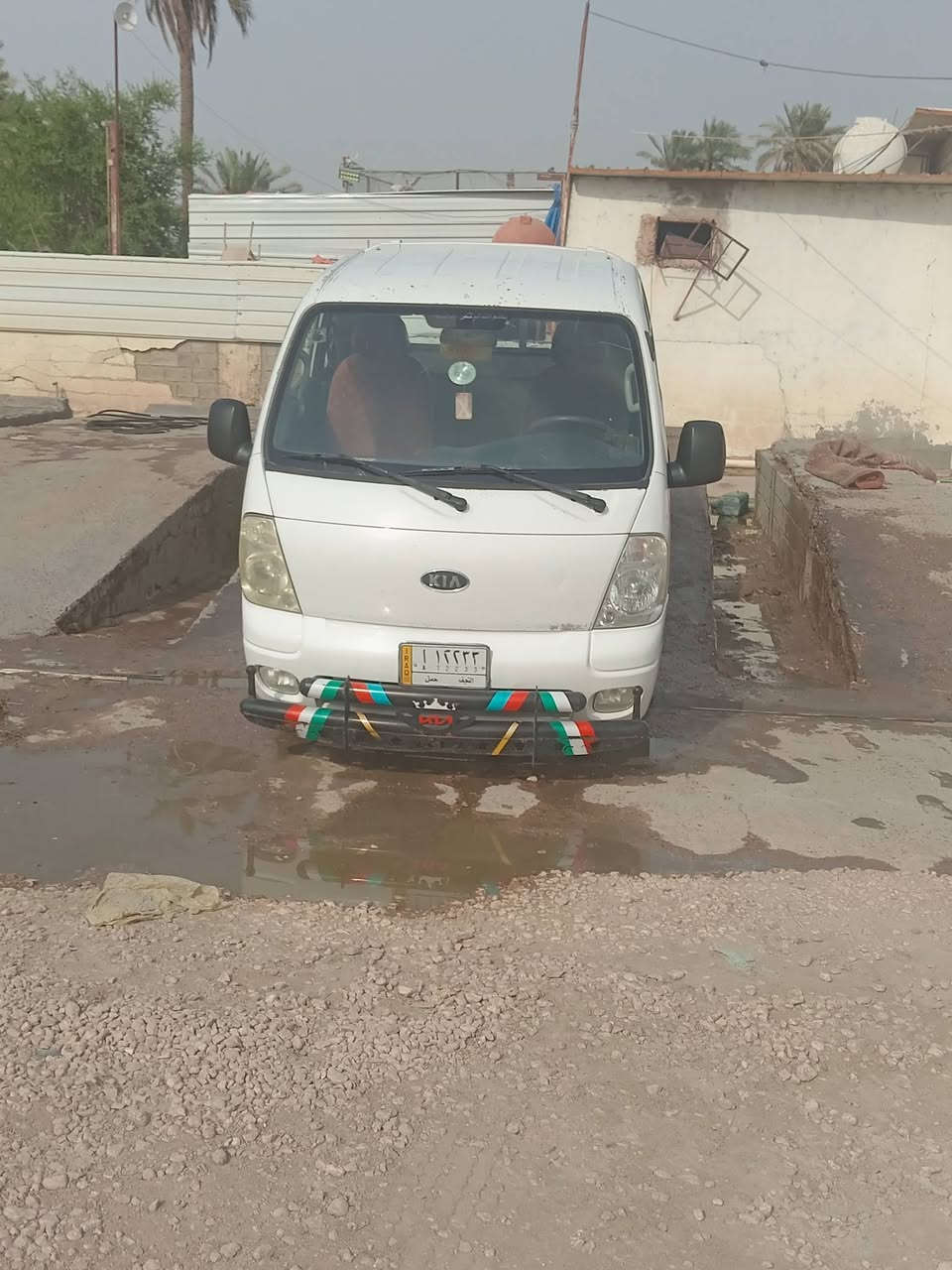للبيع او مراوس  كيا حمل موديل ٢٠١٢ سياره مكفول ماعدئ الدوس معمرات رقم نجف  السعر ٩٨ وبيها مجال خاص مغلق *********** للاستفسار مكانه نجف
