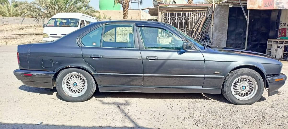 السلام عليكم شباب بي أم دبليو للبيع الاتصال على الرقم 
***********

