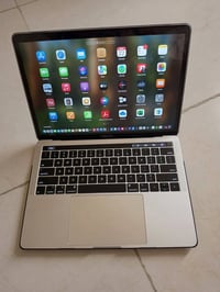 إعلان للبيع: MacBook Pro 13-inch (2018) ​المواصفات التقنية: ​الموديل: ...