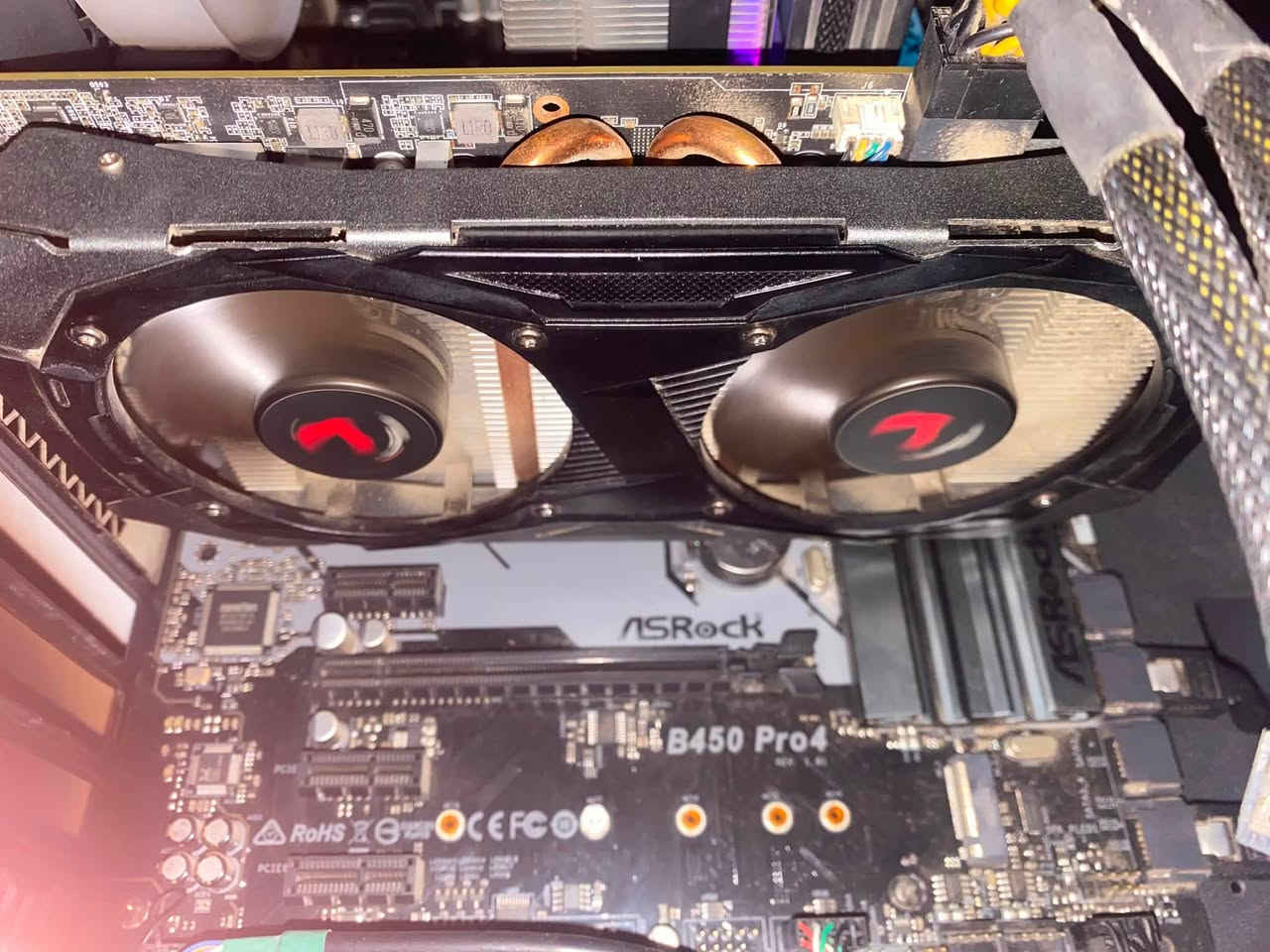 كرت شاشة PNY Technologies XLR8 Gaming GeForce GTX 1660 Super 6GB OC مكسور السرعة مصنعيًا، ما مفتوح ابدا كلش نظيف وهاي حرارته بالبنشمارك.
سعره ١٥٠ 

متوفر عندي توصيل لكل المحافظات 

رقمي للتواصل : ***********
