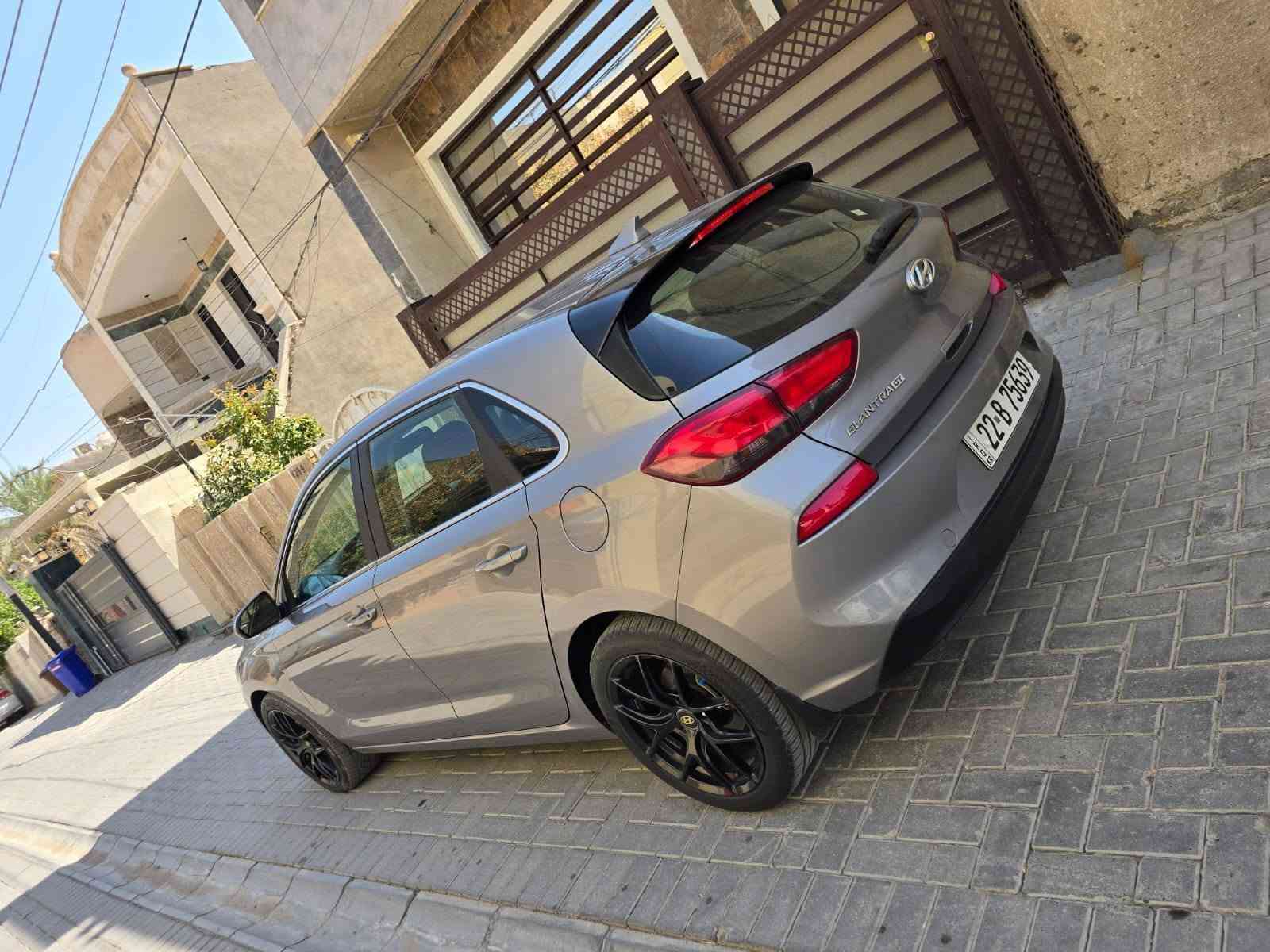 النترا هاشباك GT رقم اربيل دولي هزه جديده تحويل مباشر
موديل 2020
ماشيه 65ML

قطعتين صبغ بدون تبديل بدون دواخل 
سياره جديده بمعنى الكلمه 

تبريد ثلج ❄️
 تدفئه فول مع تدفئه بالمقاعد ♨

السعر 105$وبيها مجال بسيط 

للتواصل ***********
مكاني الدوره جمعية خير الله 
السياره جاهزه من كلشي
