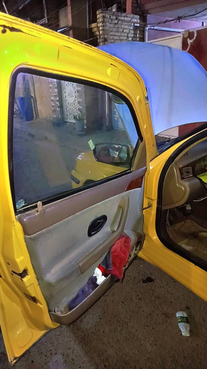 سمند موديل 11  كير. مكينه خير من الله تبريد شغال.  صدرها  نضيف.  رقم بغداد.  بيه طخه جامغ خلفي مال تكتك  بسيطه   وكاله عامه عندي شرط تحويل   مكاني بغداد الحسينيه. السعر 33 وبيه مجال. رقم الهاتف ((***********
