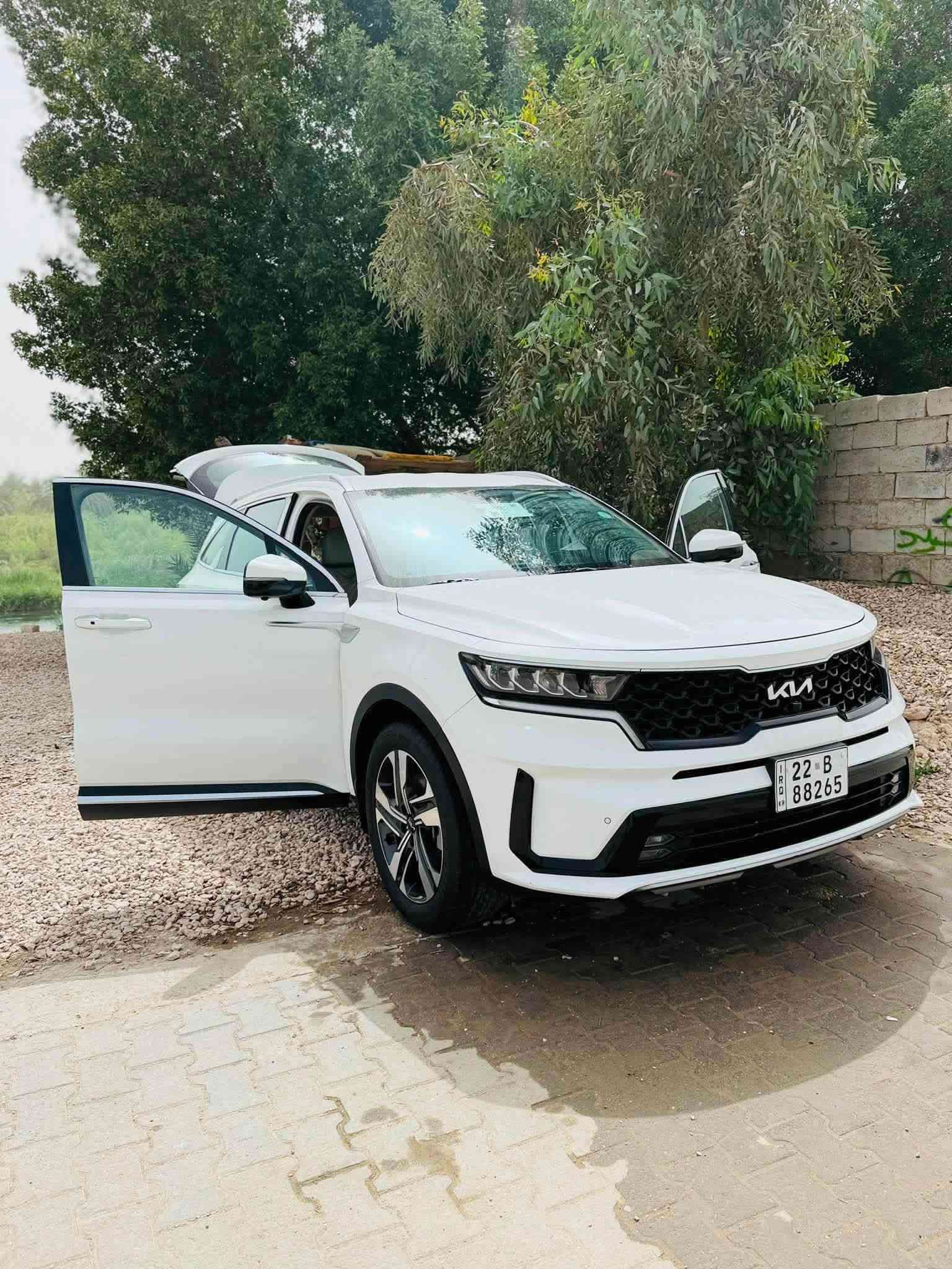 سورنتو للبيع موديل 23  رقم اربيل مكفوله كفاله عامه من كلشي فول مواصفات ما عدا البنراما 5 كامرات كشن حار بارد ماشيه 40 الف سياره بعدها زيرو جديده حيل مكاني نجف   ***********
