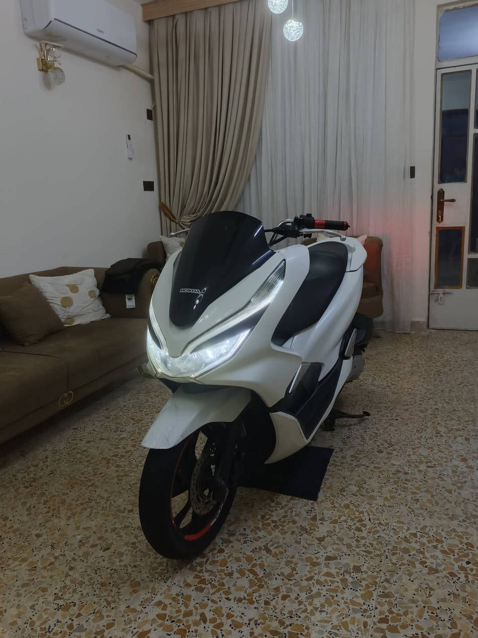 PCX • وارد كوري • ٢٨ ألف