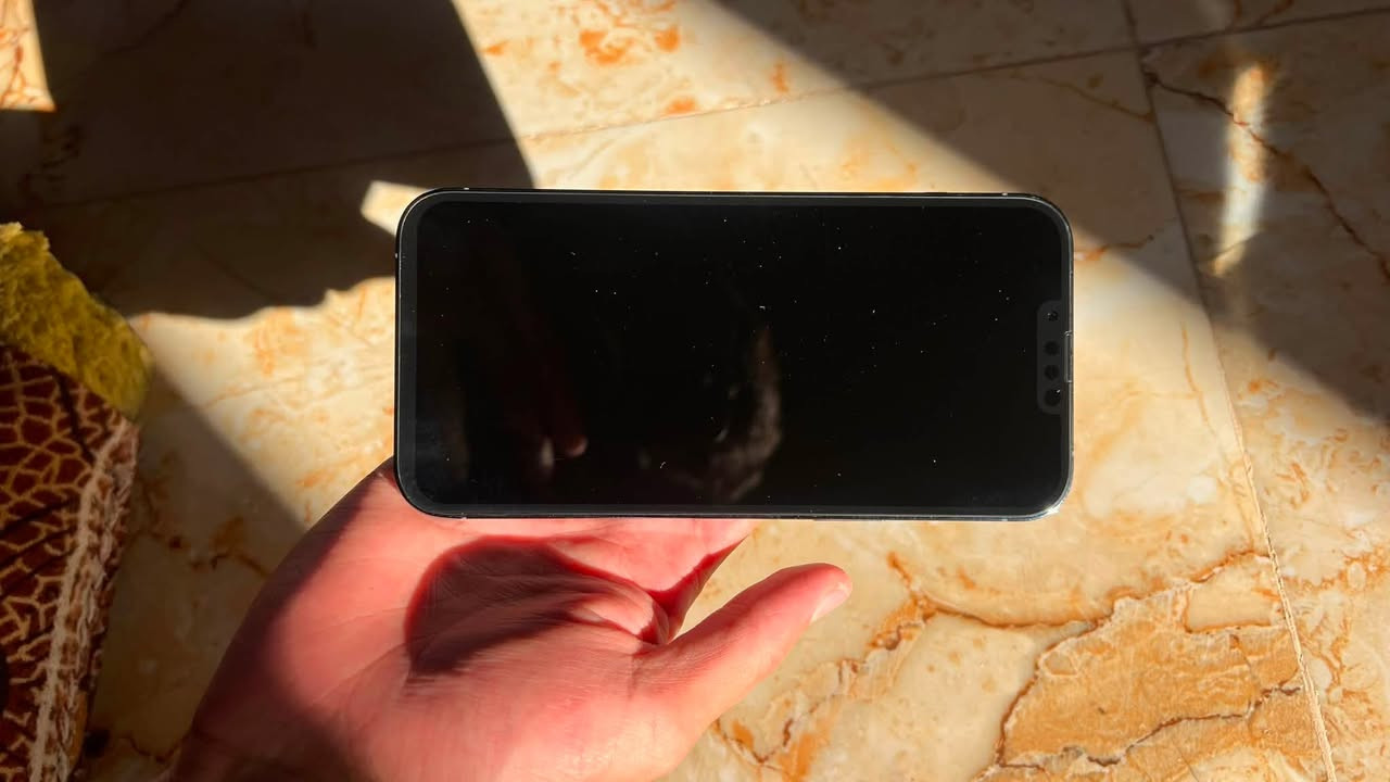 للبيع iPhone 13 Pro Max

الجهاز 

مستبدل شاشه وضهر وشاصي بشركة كركوك يعني مو بمكتب 
فقط بيه الواي فاي مايشتغل يعني تصليحو 50 الف 
وبطاريه 

كله وكاله 

شرطط

ذاكره 256

حيل نضيف100

كلو شغال

كامرات ✅

صوت ✅

سبيكر ✅

السعر 490وبي مجال شي قليل 

العنوان صلاح الدين تكريت العلم  

للستفسارً ***********
